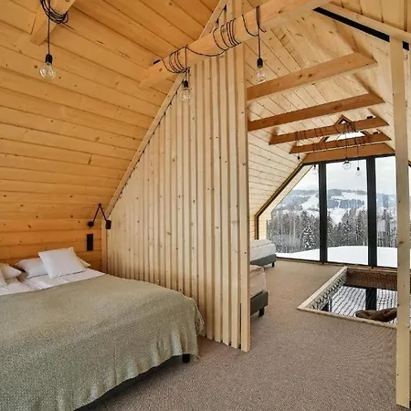 Bocianie Gniazdo W Rabce رابكا